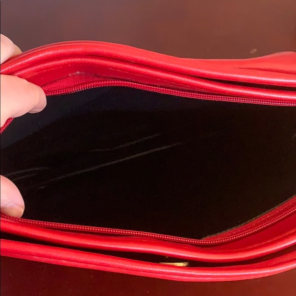 Red Vintage Purse - Picture 5 of 13
